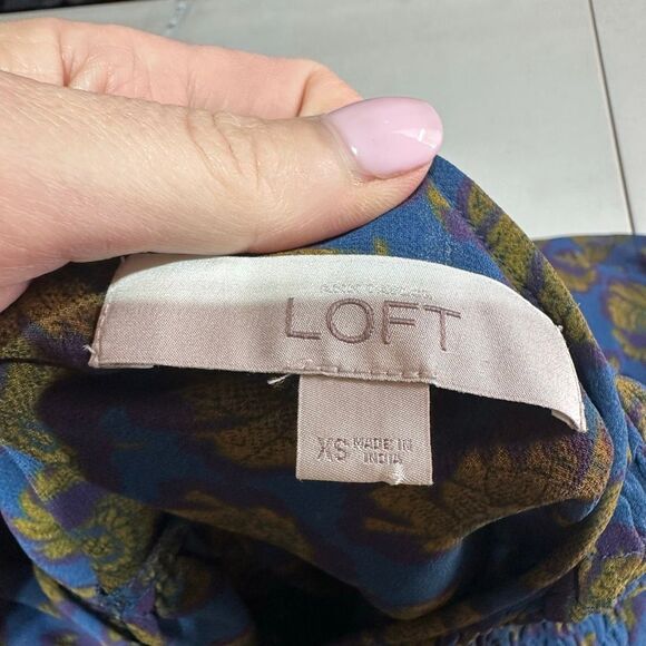 LOFT XS Floral Smocked Blouse Blue Mustard Purple Yoke Keyhole EUC Flowy Fall - Picture 6 of 9
